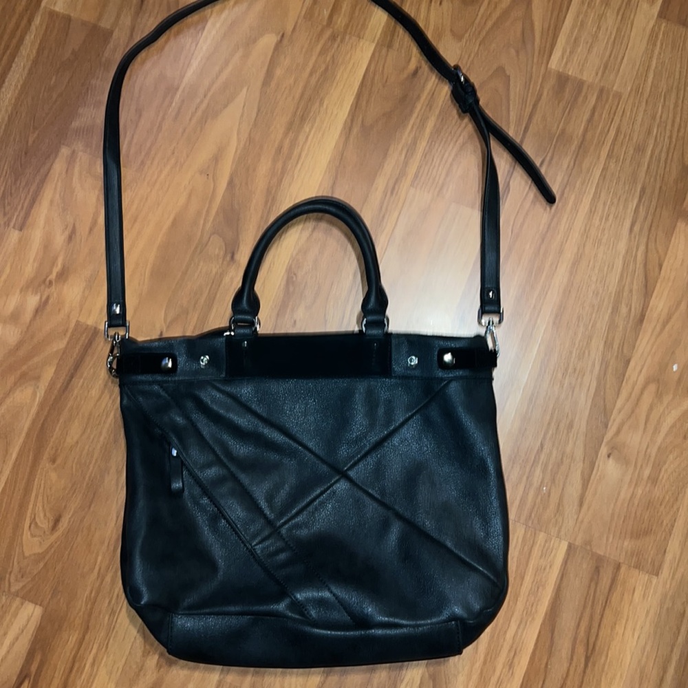 MODA LUXE CROSSBODY BAG!🖤🖤 - Picture 4 of 8